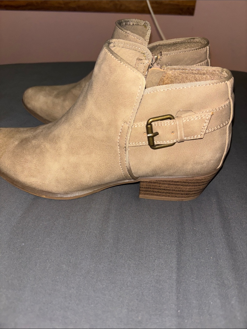 Esprit ankle booties